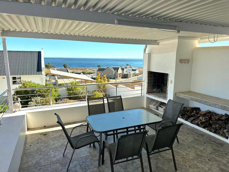 4 Bedroom Property for Sale in Da Gama Bay Western Cape